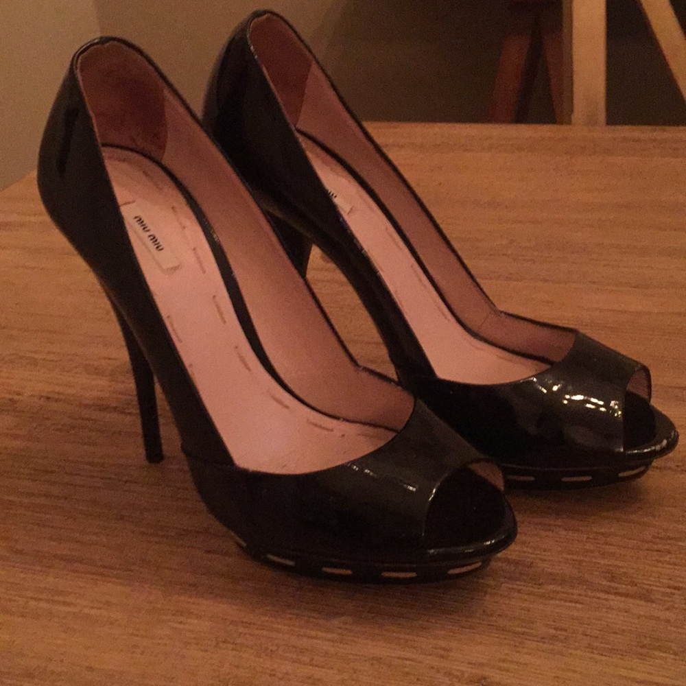 Miu Miu Whipstitch Pump